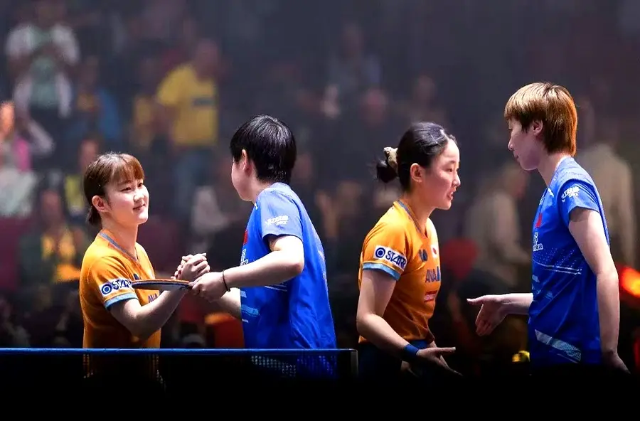 球迷们也在, 开心