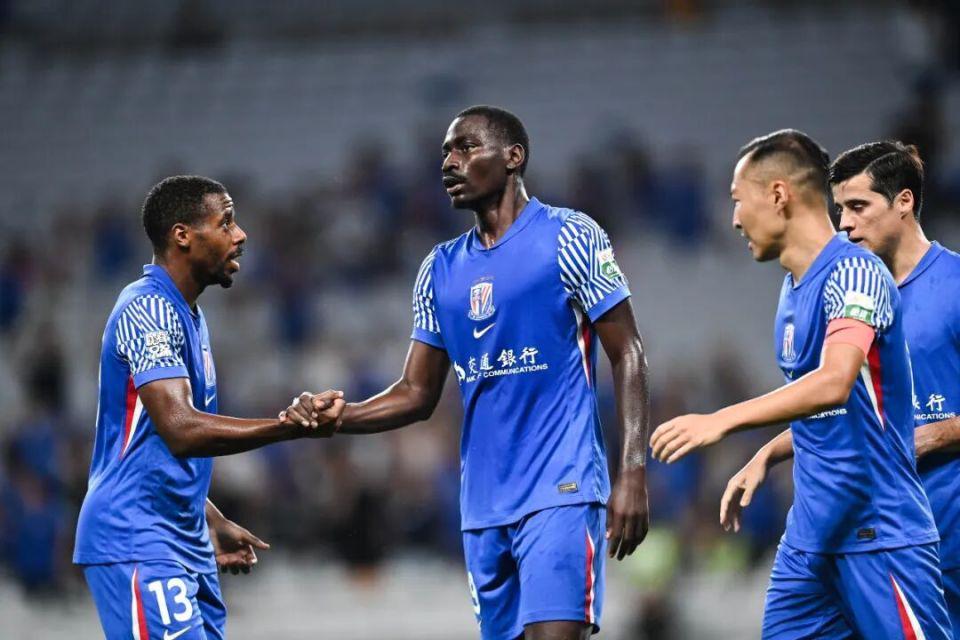 aa, 稍高出横梁 aa, 稍高出横梁