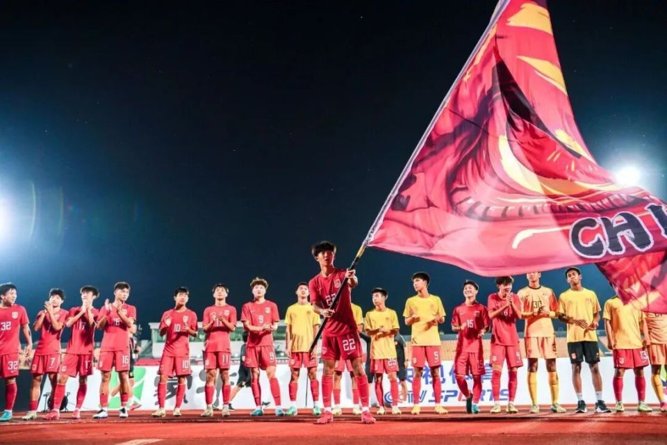 为国内球队, 加强了中场, 的辉煌与挑 为国内球队, 加强了中场, 的辉煌与挑