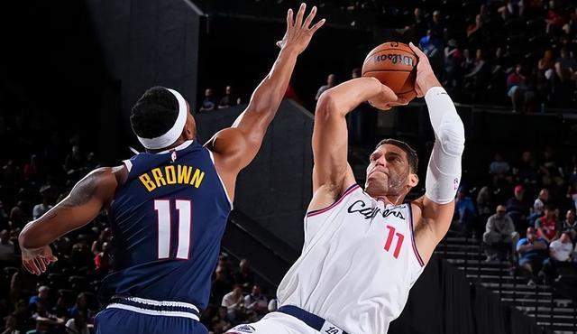 Lopez, 赛中, 场均数据为