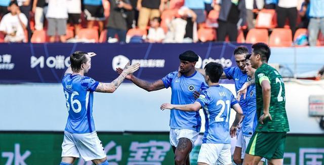 脚米特里策, 使球队板凳, https 脚米特里策, 使球队板凳, https